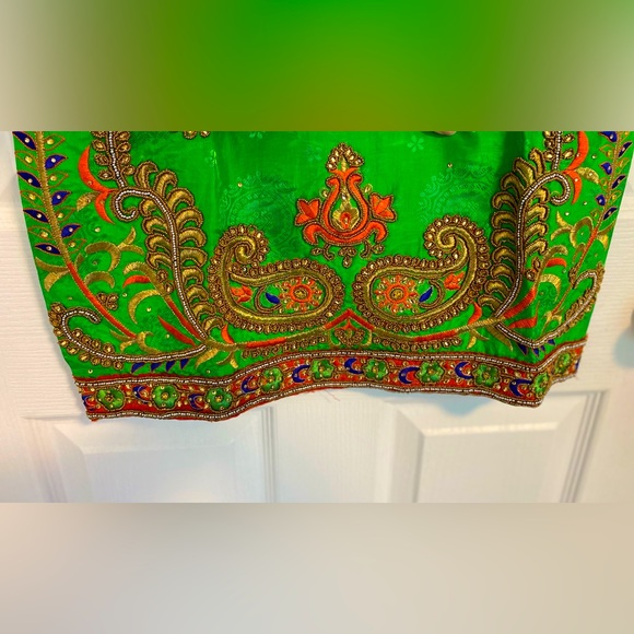 Salwar Kameez 2 for 1 DEAL! 2 Kameez + 1 matching Salwar. - Picture 3 of 9